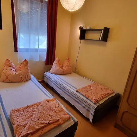 Dom wakacyjny Szatmari Vendeghaz Balatonlelle